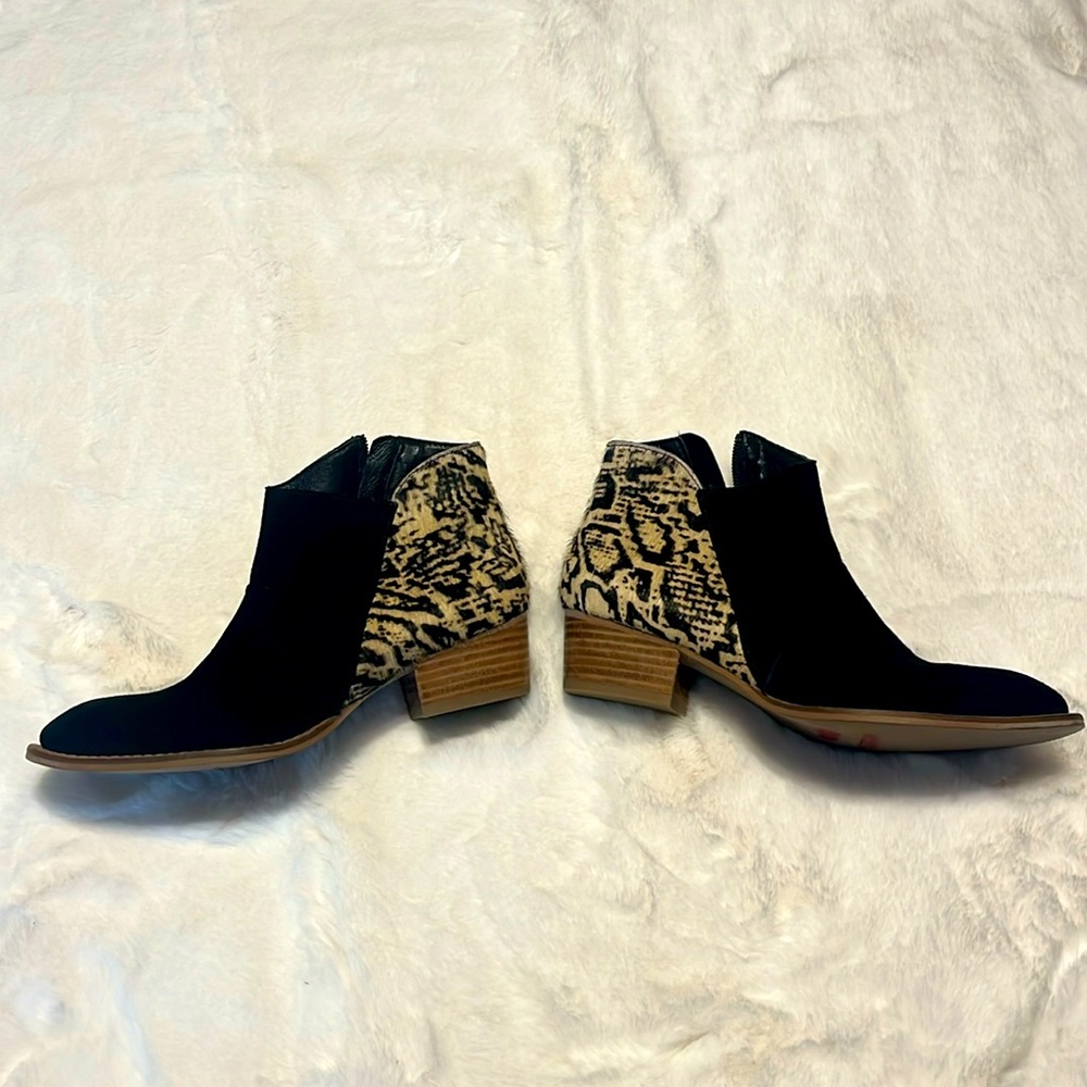 DIBA TRUE BOOTIES SIZE 7